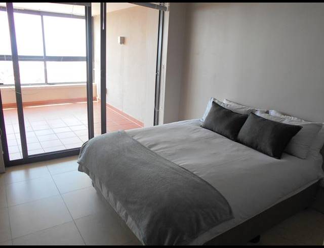 2 BEDROOM APARTMENT TO LET IN POINT WATERFRONT